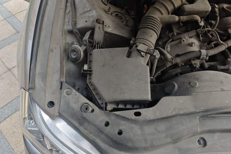 Used Toyota Reiz 2010 2.5V Fashion Luxury Navigation Edition Engine Bay Right
