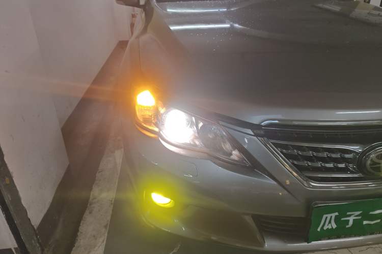 Used Toyota Reiz 2010 2.5S Fashion Elite Edition Exterior 6