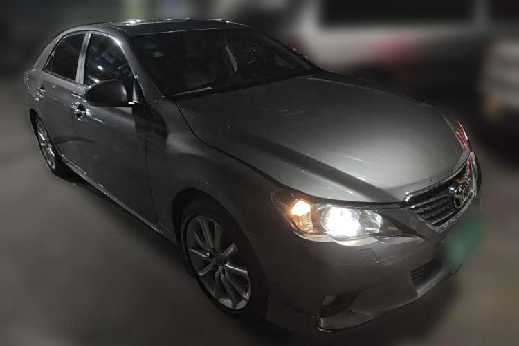 Used Toyota Reiz 2010 2.5V Fashion Elite Edition Front Right 45 Deg