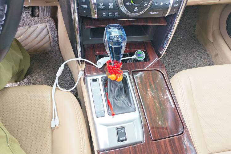 Used Toyota Reiz 2010 2.5S Fashion Elite Edition Gear Lever