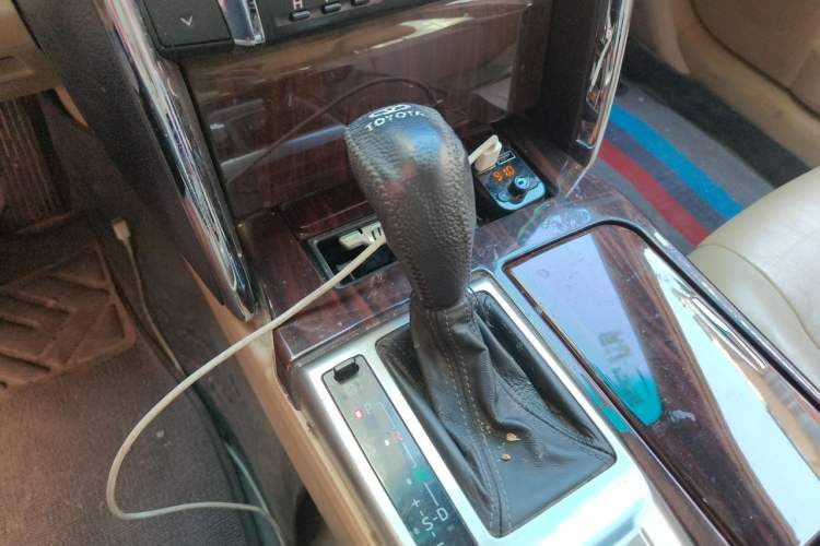 Used Toyota Reiz 2010 2.5V Fengdu Elite Edition Gear Lever