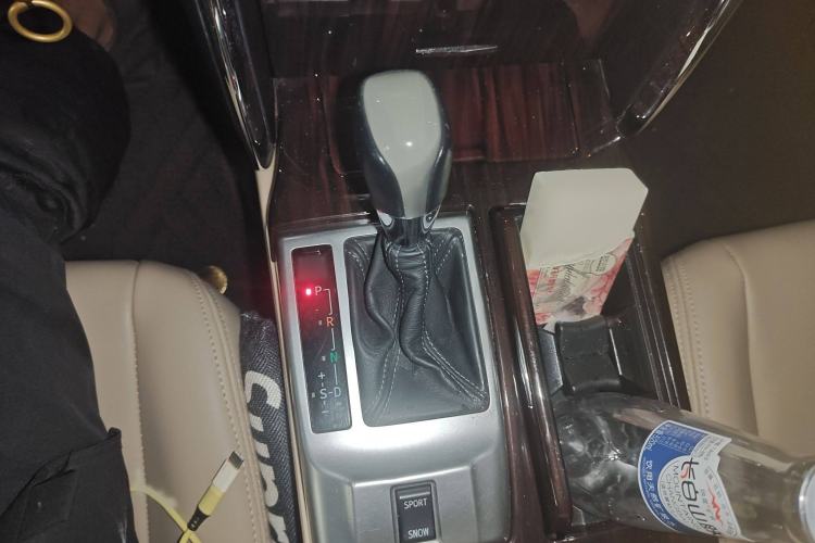 Used Toyota Reiz 2010 2.5S Fashion Elite Edition Gear Lever