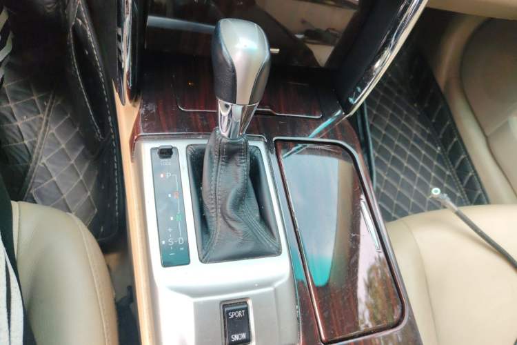 Used Toyota Reiz 2010 2.5V Fengdu Elite Edition Gear Lever