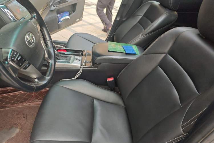 Used Toyota Reiz 2010 2.5V Fashion Luxury Navigation Edition Left Front Seat