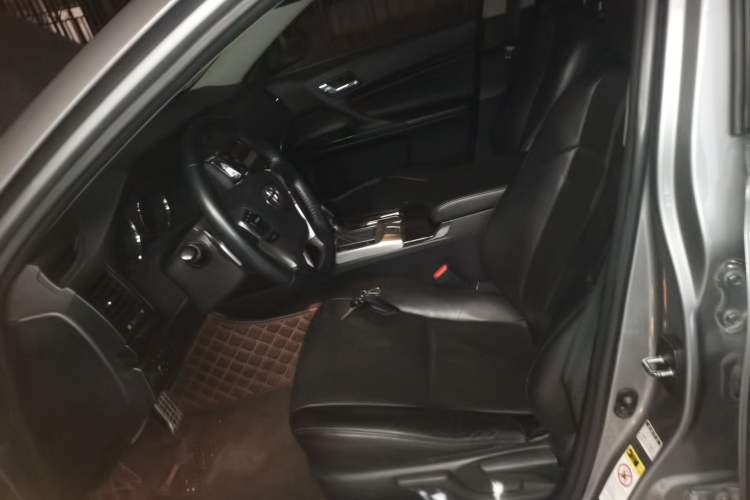 Used Toyota Reiz 2010 2.5S Fashion Elite Edition Left Front Seat