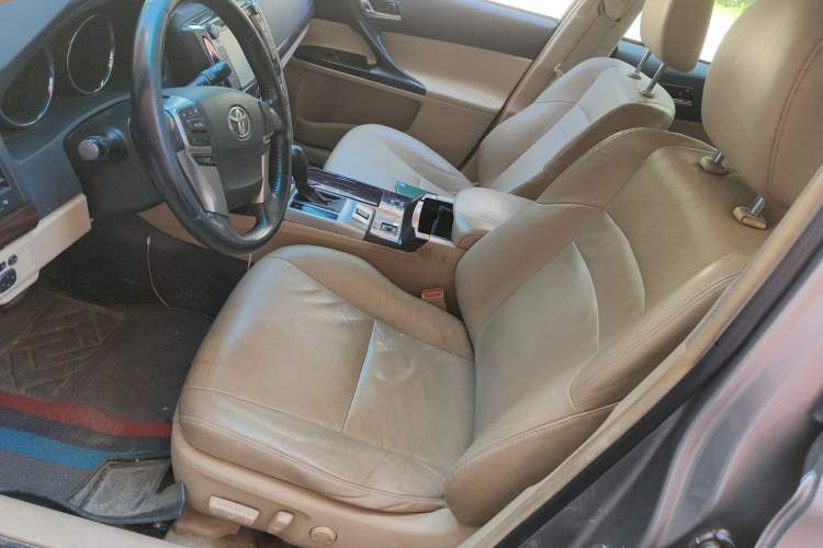 Used Toyota Reiz 2010 2.5V Fengdu Elite Edition Left Front Seat