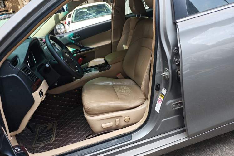 Used Toyota Reiz 2010 2.5V Fengdu Elite Edition Left Front Seat