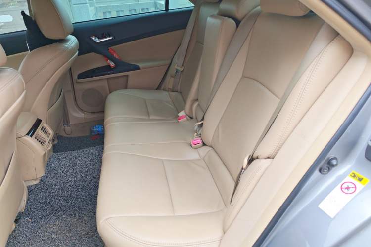 Used Toyota Reiz 2010 2.5S Fashion Elite Edition Left Rear Seat