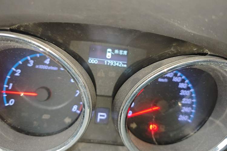Used Toyota Reiz 2010 2.5V Fashion Luxury Navigation Edition Odometer Close Up
