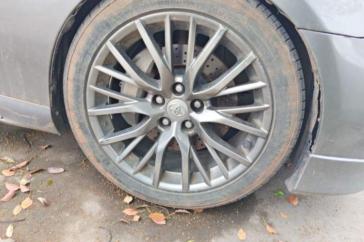 Used Toyota Reiz 2010 2.5S Fashion Elite Edition Right Front Wheel Hub