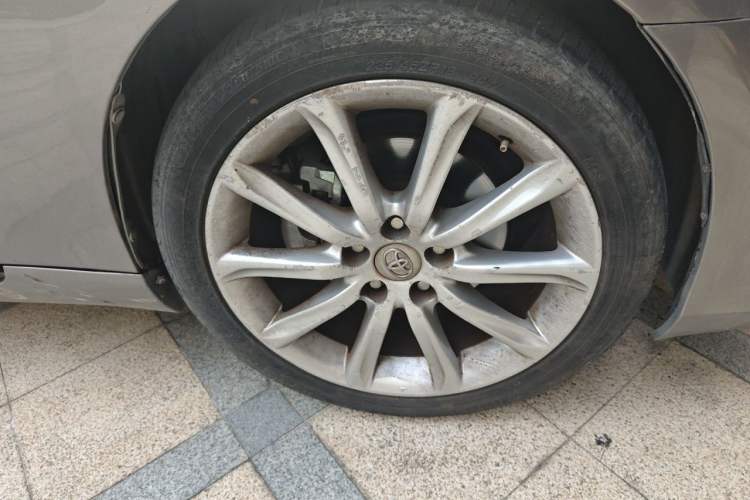 Used Toyota Reiz 2010 2.5V Fashion Luxury Navigation Edition Right Front Wheel Hub