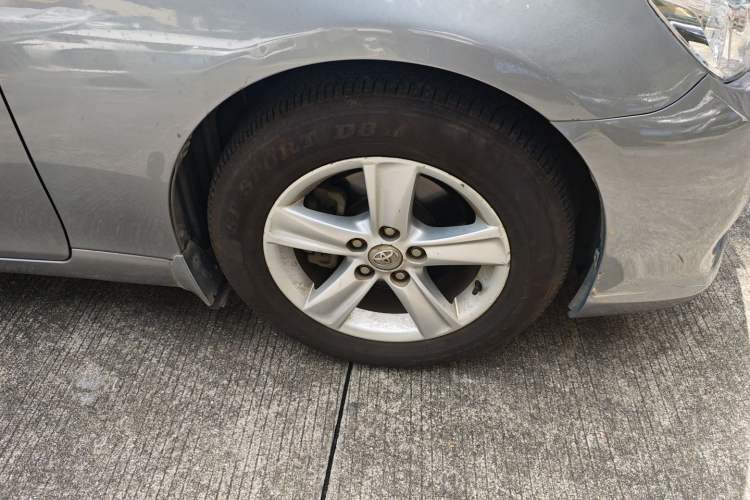 Used Toyota Reiz 2010 2.5V Fengdu Elite Edition Right Front Wheel Hub