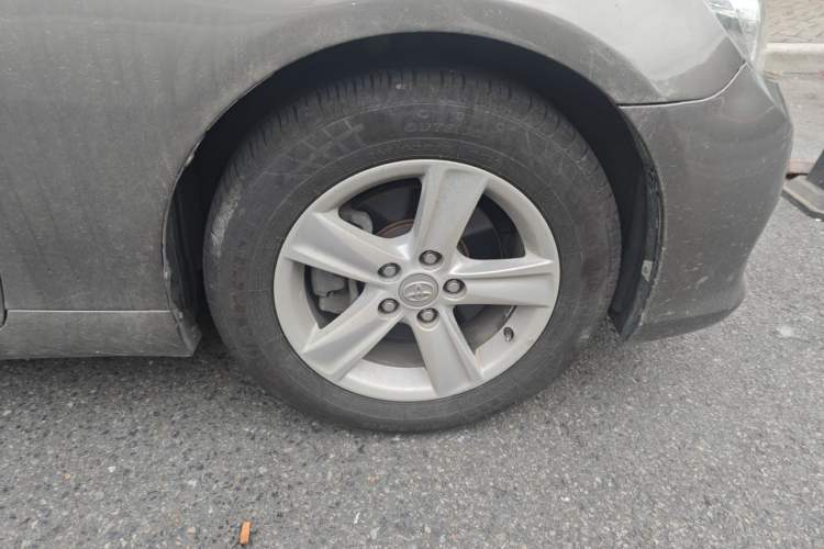Used Toyota Reiz 2010 2.5S Fengdu Jinghua Edition Right Front Wheel Hub