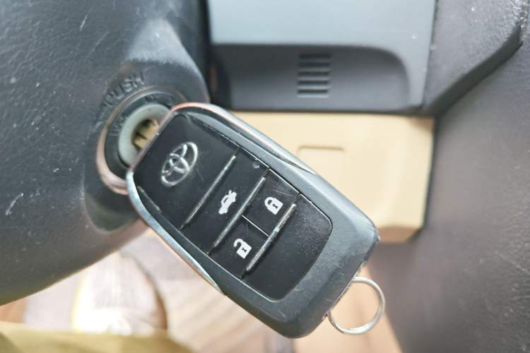 Used Toyota Reiz 2010 2.5S Fashion Elite Edition Vehicle Key