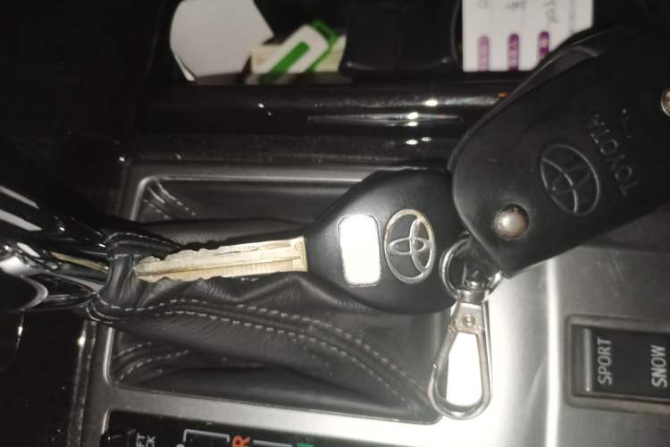 Used Toyota Reiz 2010 2.5S Fashion Elite Edition Vehicle Key