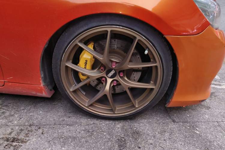 Used Toyota Reiz 2010 2.5S Fengdu Jinghua Edition Right Front Wheel Hub