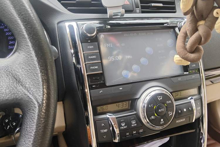 Used Toyota Reiz 2010 2.5S Fengdu Jinghua Edition Audio And AC Panel