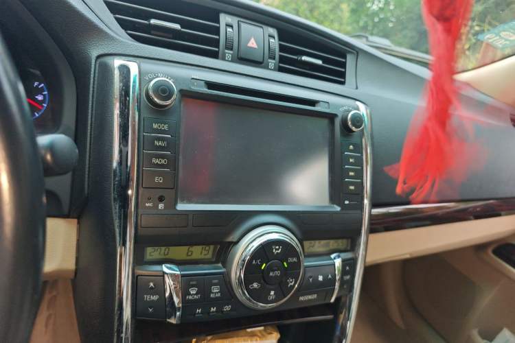 Used Toyota Reiz 2010 2.5V Fengdu Elite Edition Audio And AC Panel