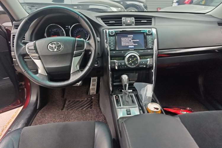 Used Toyota Reiz 2010 2.5V Fashion Luxury Navigation Edition Center Console