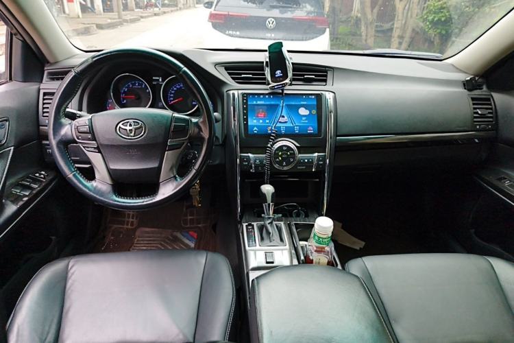 Used Toyota Reiz 2010 2.5V Fengdu Elite Edition Center Console