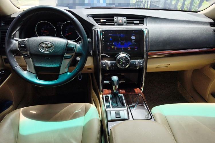 Used Toyota Reiz 2010 2.5V Fengdu Elite Edition Center Console
