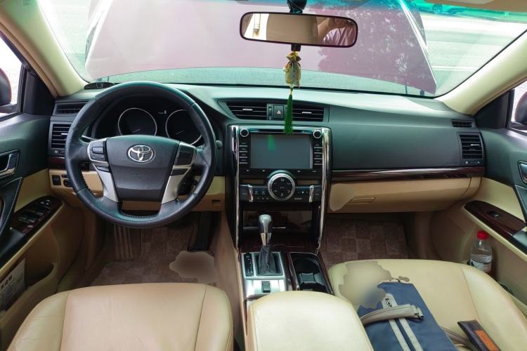Used Toyota Reiz 2010 2.5V Fengdu Elite Edition Center Console