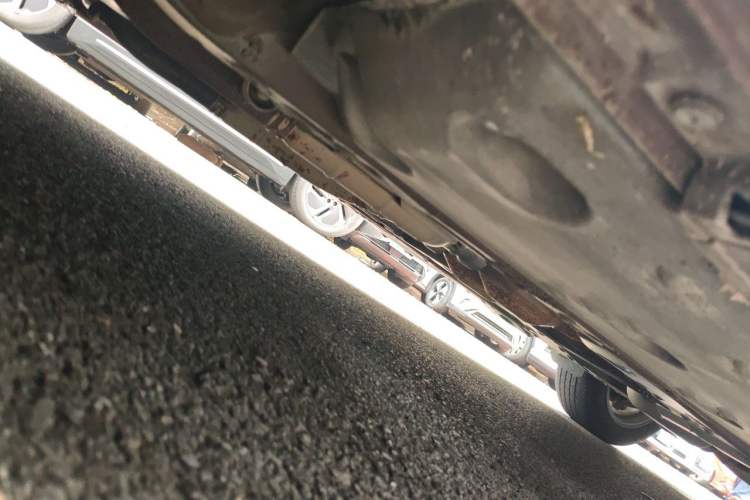 Used Toyota Reiz 2010 2.5S Fengdu Jinghua Edition Chassis Front Left