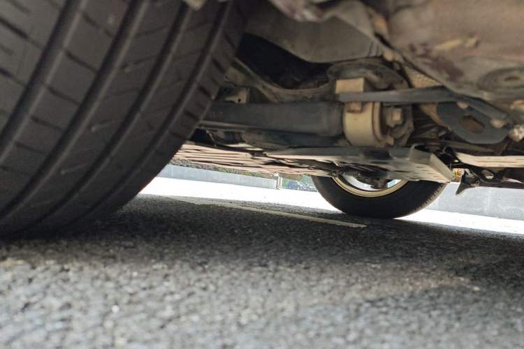Used Toyota Reiz 2010 2.5V Fengdu Elite Edition Chassis Front Left