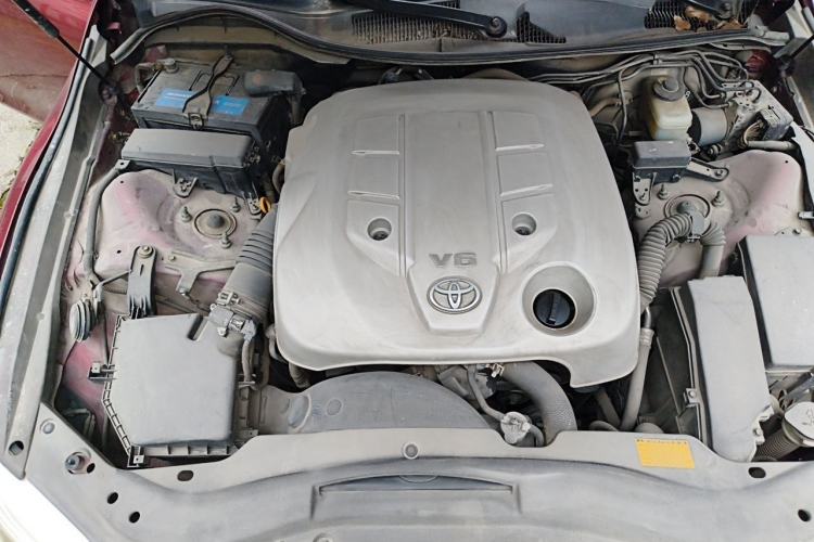 Used Toyota Reiz 2010 2.5V Fengdu Elite Edition Engine Bay