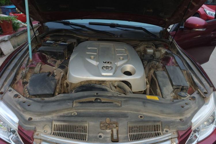 Used Toyota Reiz 2010 2.5V Fengdu Elite Edition Engine Bay