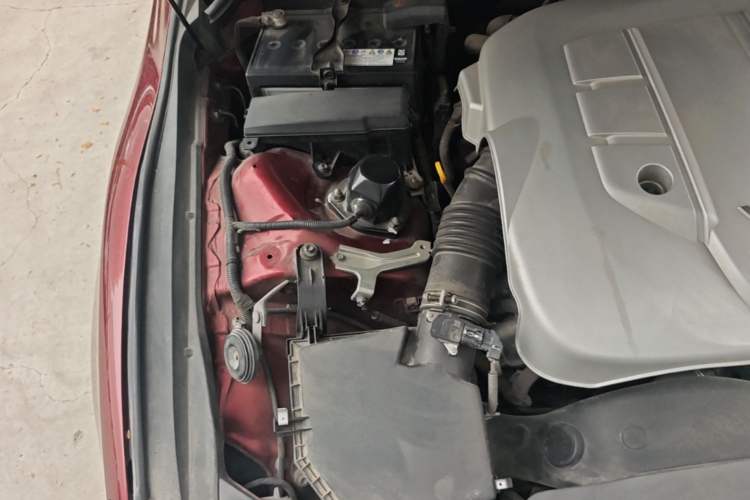 Used Toyota Reiz 2010 2.5V Fashion Luxury Navigation Edition Engine Bay Right