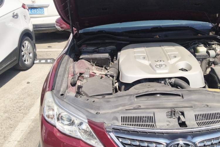 Used Toyota Reiz 2010 2.5V Fengdu Elite Edition Engine Bay Right