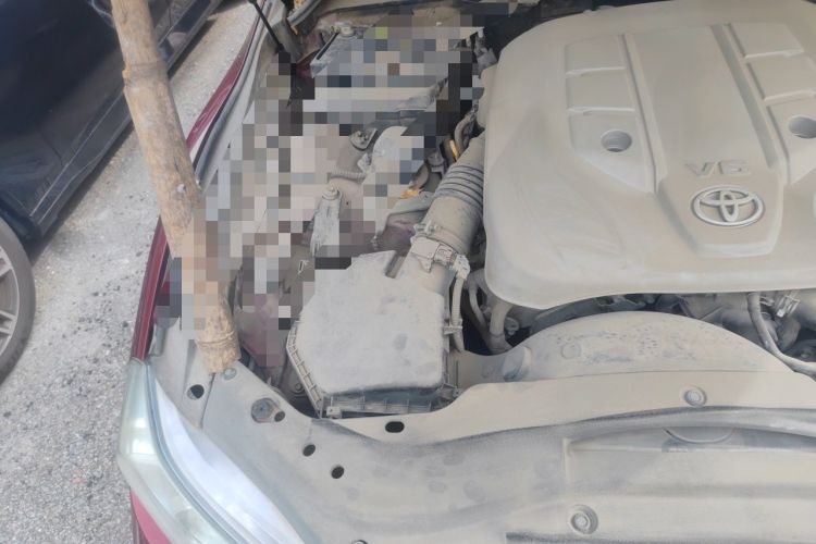 Used Toyota Reiz 2010 2.5V Fashion Elite Edition Engine Bay Right