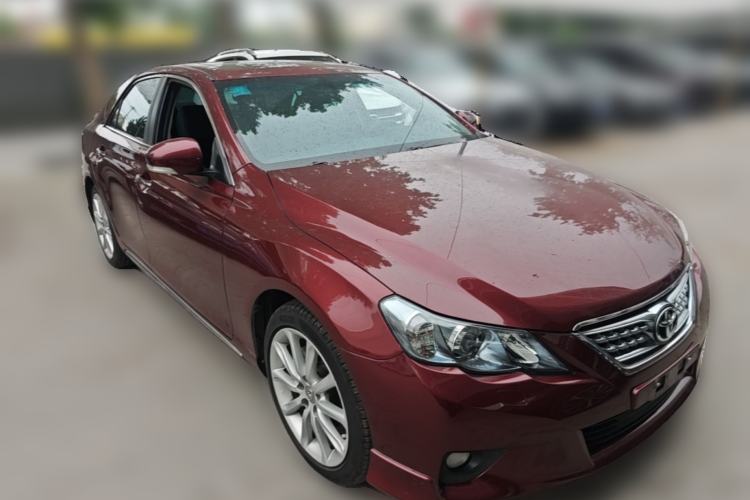 Used Toyota Reiz 2010 2.5V Fashion Luxury Navigation Edition Front Right 45 Deg