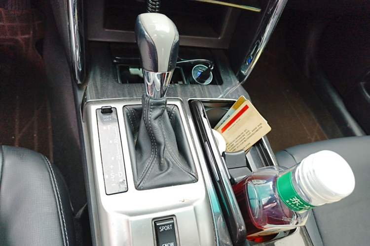 Used Toyota Reiz 2010 2.5V Fengdu Elite Edition Gear Lever