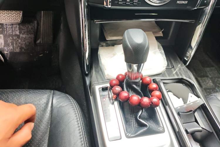 Used Toyota Reiz 2010 2.5S Fengdu Jinghua Edition Gear Lever