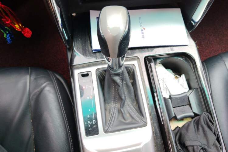Used Toyota Reiz 2010 2.5V Fengdu Elite Edition Gear Lever