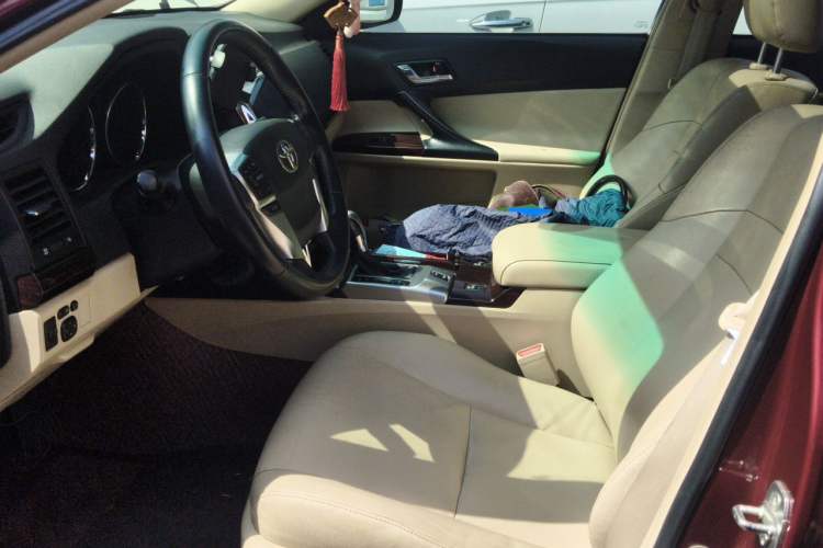 Used Toyota Reiz 2010 2.5V Fengdu Elite Edition Left Front Seat