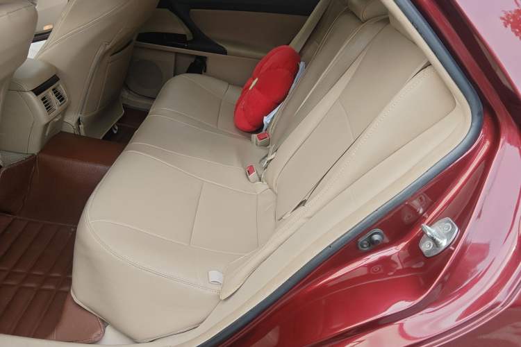 Used Toyota Reiz 2010 2.5S Fengdu Jinghua Edition Left Rear Seat