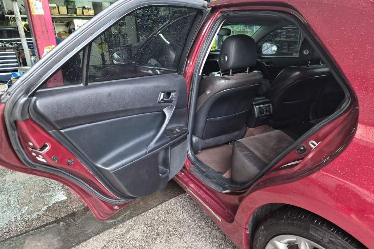 Used Toyota Reiz 2010 2.5S Fengdu Jinghua Edition Left Rear Seat
