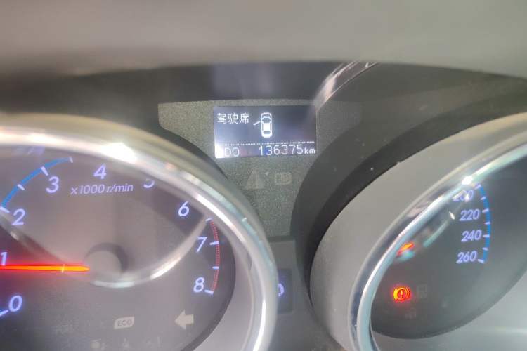 Used Toyota Reiz 2010 2.5V Fashion Elite Edition Odometer Close Up