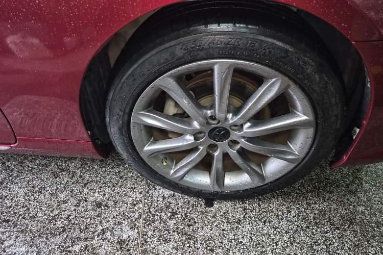 Used Toyota Reiz 2010 2.5S Fengdu Jinghua Edition Right Front Wheel Hub