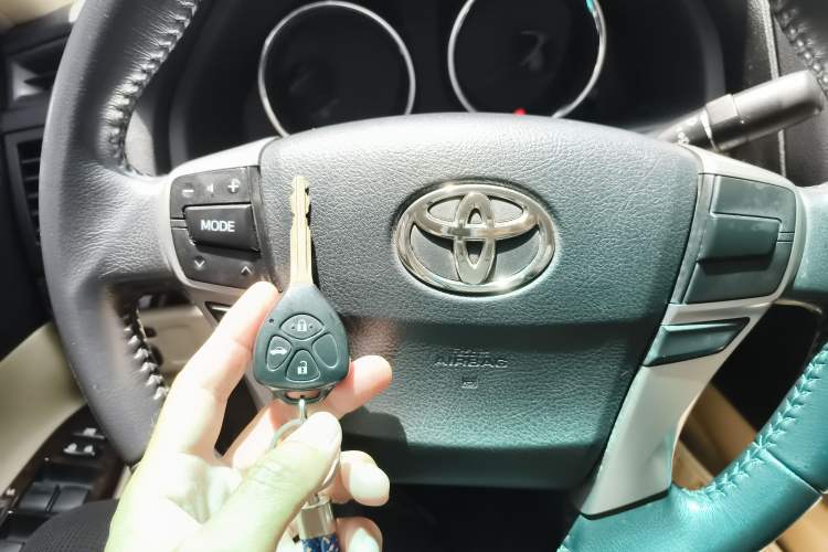 Used Toyota Reiz 2010 2.5V Fengdu Elite Edition Vehicle Key