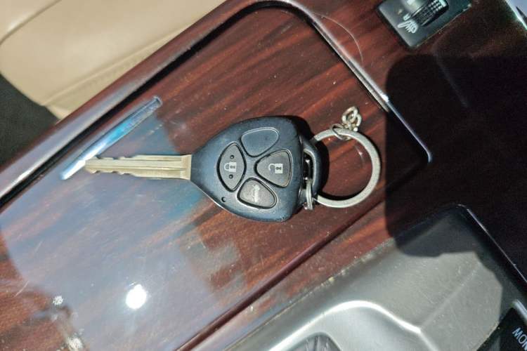 Used Toyota Reiz 2010 2.5V Fengdu Elite Edition Vehicle Key