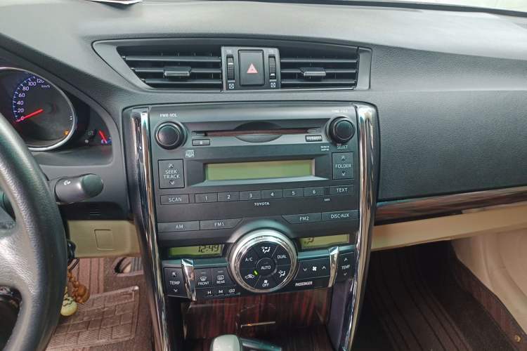 Used Toyota Reiz 2010 2.5V Fengdu Elite Edition Audio And AC Panel