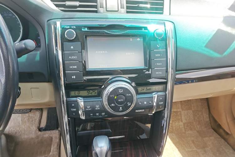 Used Toyota Reiz 2010 2.5V Fengdu Elite Edition Audio And AC Panel