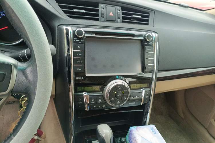 Used Toyota Reiz 2010 2.5V Fengdu Elite Edition Audio And AC Panel