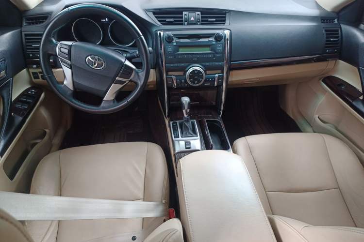 Used Toyota Reiz 2010 2.5V Fengdu Elite Edition Center Console