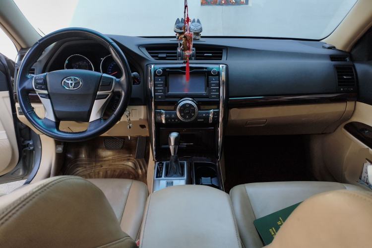 Used Toyota Reiz 2010 2.5V Fengdu Elite Edition Center Console