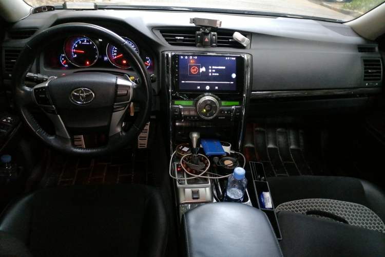 Used Toyota Reiz 2010 2.5V Fashion Elite Edition Center Console